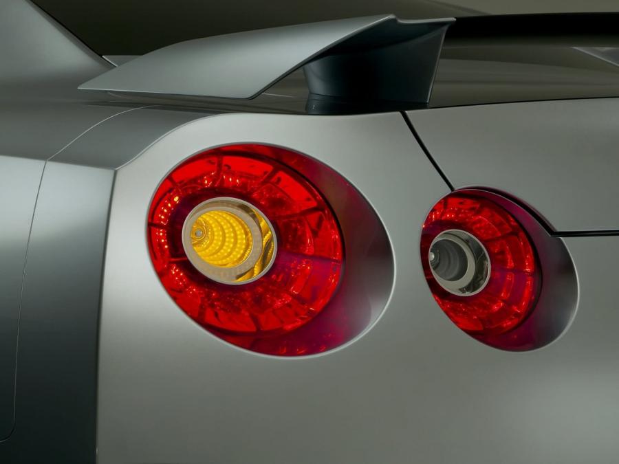 Детали экстерьера Nissan GT-R Proto Concept 2001 года  (фото 19 из 51)
